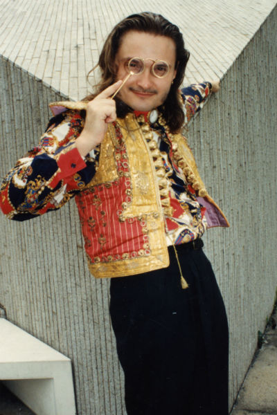 Карьеру Васильев начинал художником по костюмам в Московском театре на Малой Бронной, 1991 год