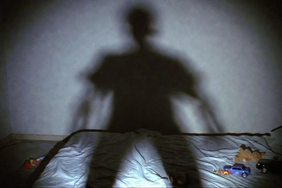 Красноярского отчима осудили на 14 лет за насилие над падчерицей