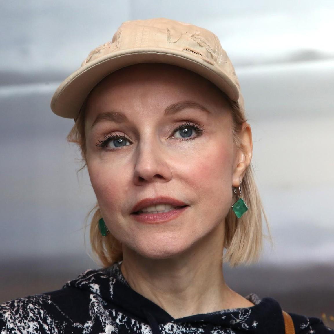 «Это не девушка, это бабушка!»: Марина Зудина ответила на хейт своей внешности и возраста