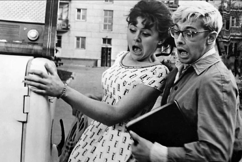 Птичку нам было жалко давно, а теперь жалко еще и Лиду  | Источник: kinopoisk.ru