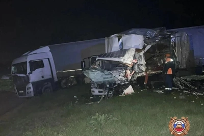 Водитель грузовика погиб на Ставрополье, выехав на встречку