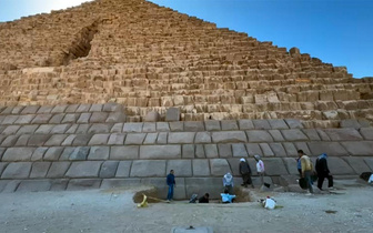 Пирамиду Менкаура в Египте начали облицовывать гранитом. Как вам новый вид чуда света?