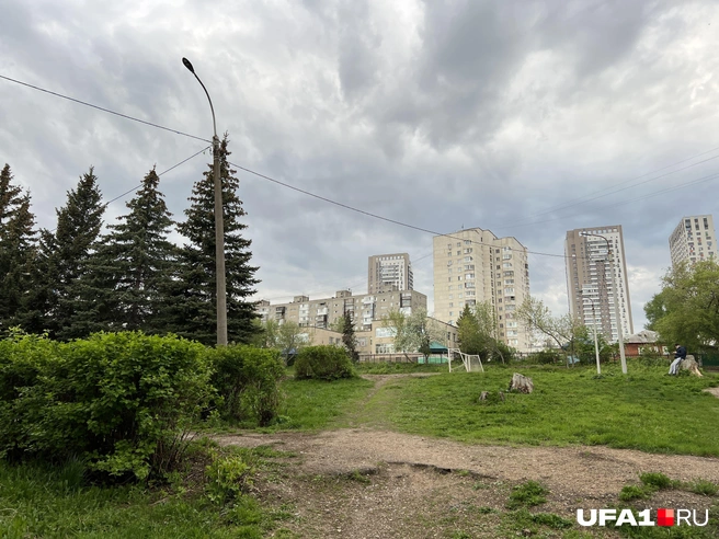 У 15-й школы есть своё футбольное поле | Источник: Андрей Бирюков / UFA1.RU