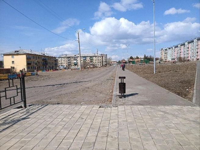 Парк начал разваливаться спустя полгода после строительства | Источник: очевидец