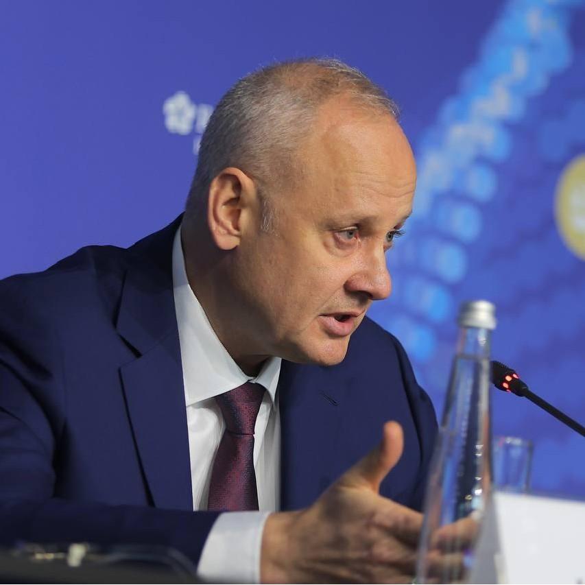 <p>Антон Кобяков</p>