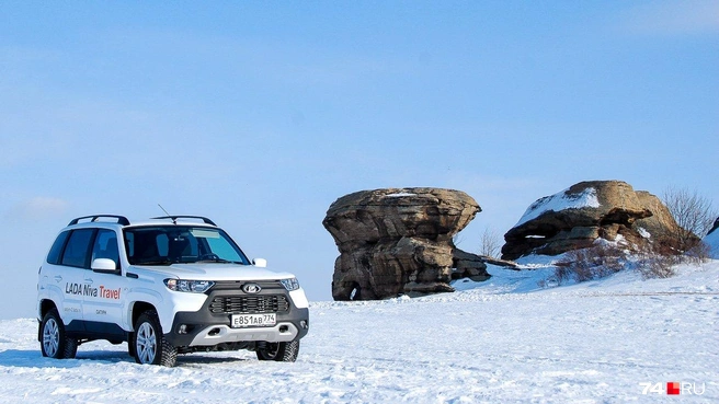 В 2021 году вышла рестайлинговая версия модели, которая сменила бренд с Chevrolet на Lada и стала именоваться Niva Travel. Мотор не изменился, и его слабость ощущалась всё острее | Источник: Артем Краснов