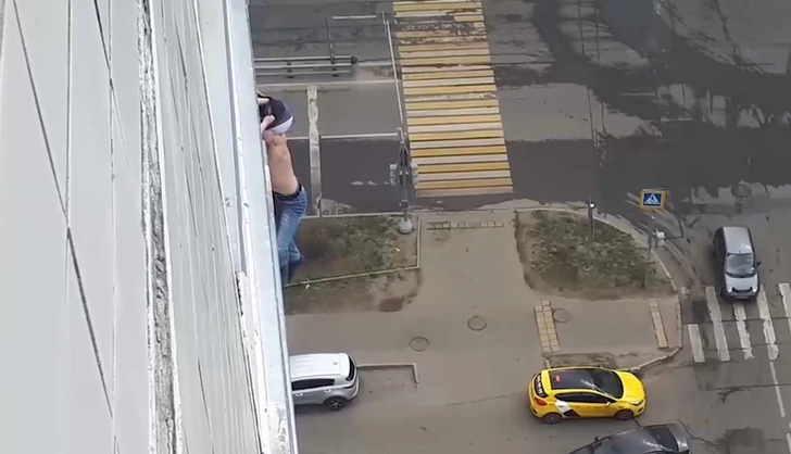 Москвича, вывалившегося из окна пятнадцатого этажа, оштрафовали за нарушение самоизоляции