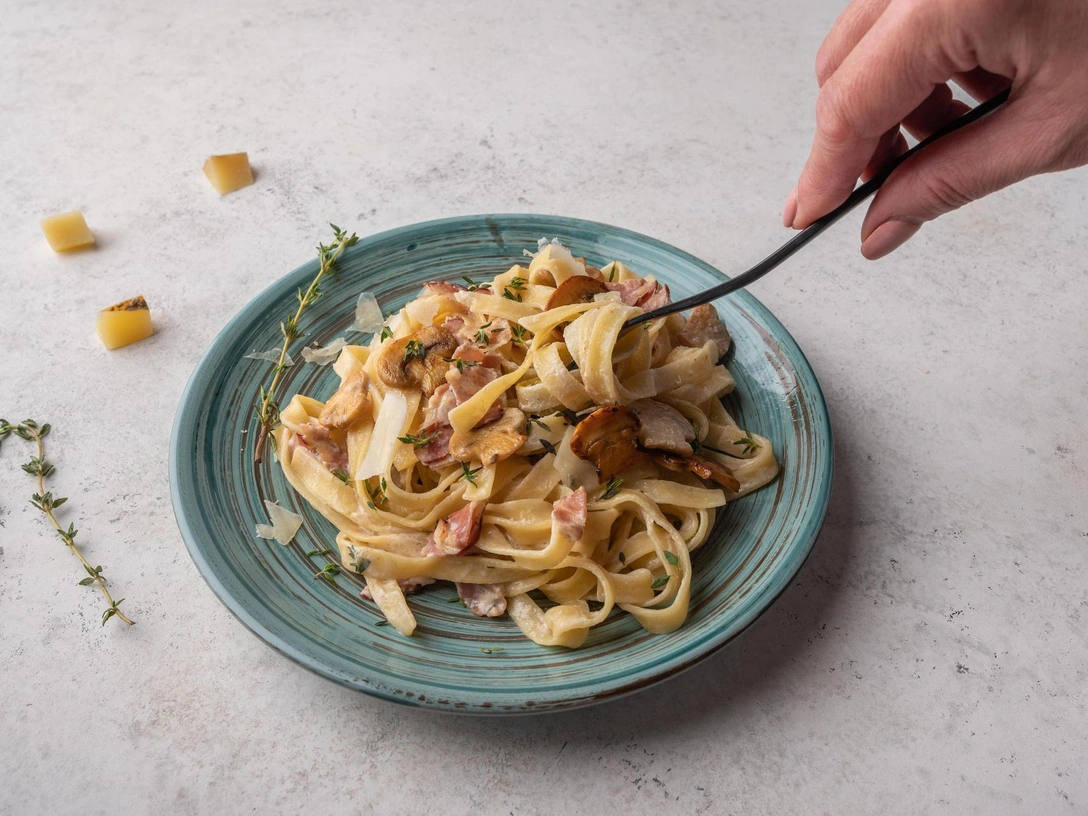 Сытная тосканская паста с курицей: порадуйте себя вкусным ужином | marieclaire.ru
