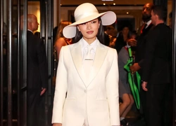 Упс! Модный конфуз: две актрисы пришли на Met Gala 2025 в одинаковых образах