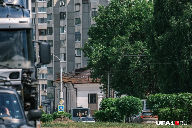 Где-то в этих двухэтажках лечат зубы | Источник: Булат Салихов / UFA1.RU