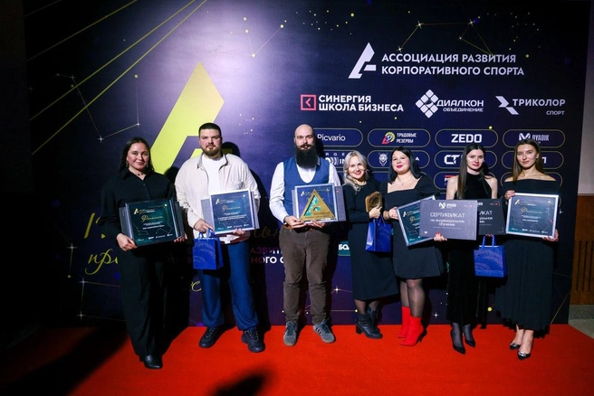 Дипломы финалистов компании вручила бронзовый призер Олимпийских игр по прыжкам в длину Галина Чистякова | Источник: «Удоканская медь»