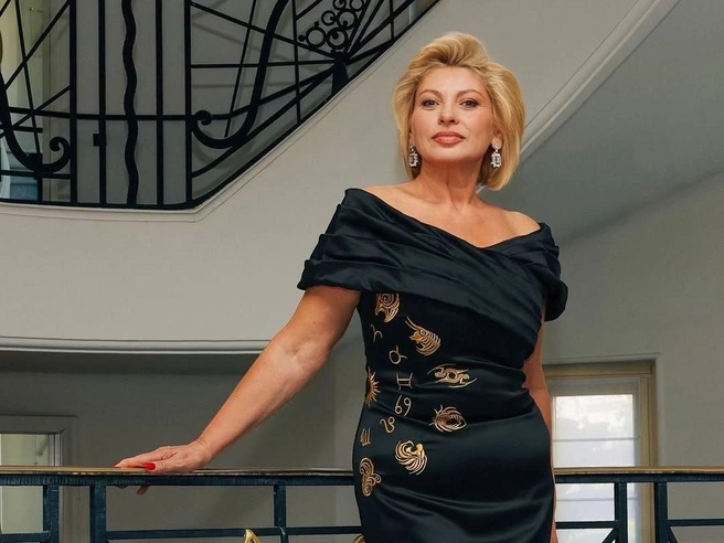 Анжела Перл уверяет, что 2026-й станет годом решений, сюрпризов и перемен, которые трудно будет игнорировать | Источник: angelapearlastrology / Instagram (экстремистская организация, деятельность запрещена на территории РФ)