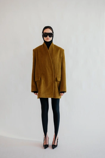 Пальто — 8999₽ | Источник: Vavasha_brand / Vk.ru