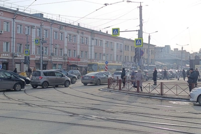 Улица Карла Либкнехта перекрыта, в центре Иркутска пробки