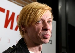 Пишет песни и выступает с отцом: как сейчас выглядит повзрослевшая дочь Найка Борзова