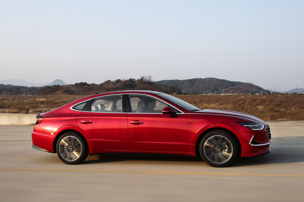 Фото №1 - Hyundai Sonata — 8 шагов наверх