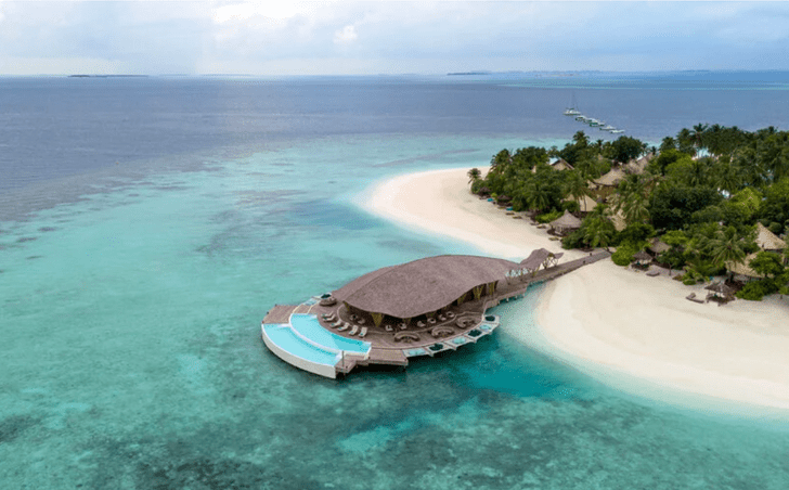 Необычный ресторан-скат на Мальдивах