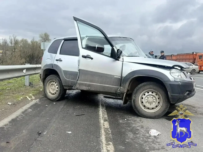 Одному из участников ДТП не повезло оказаться в неправильное время в неправильном месте | Источник: ГУ МВД России по Самарской области