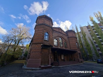 Занимался с детьми Маршак в том числе и в синагоге на улице Станкевича, 6. Здание было почти полностью разрушено в годы ВОВ, но его восстановили в 2010-х | Источник: Алена Воропаева / Voronezh1.ru