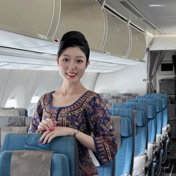 стюардессы, стюардессы униформа, стюардессы форма, Singapore Airlines | Источник: Социальные сети