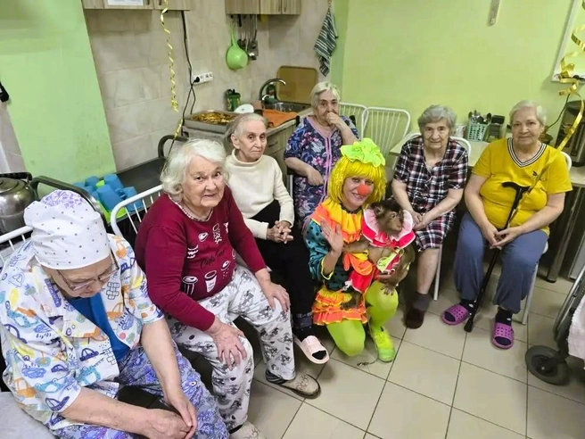 Персонал делает всё, чтобы постояльцы больше улыбались и сохраняли интерес к жизни | Источник: «Аврора»
