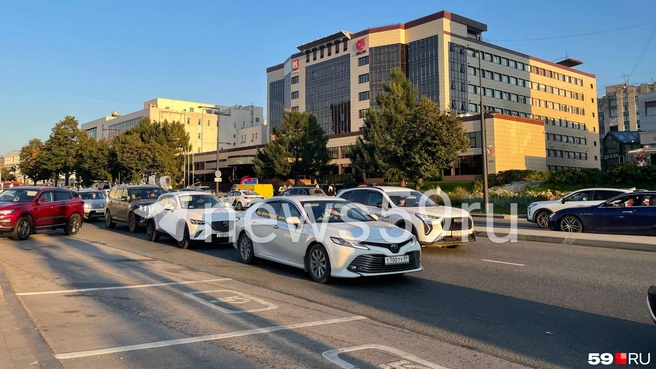 Ни следов крови, ни повреждений автобуса, ни самой техники с пострадавшим не оказалось | Источник: Тома Минадзе / 59.RU