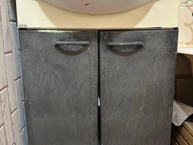 Повсюду валялись банки и бутылки из-под алкоголя | Источник: Читатель E1.RU