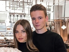 «Ела все, что хотела»: жена Арсения Шульгина набрала 16 килограммов за беременность