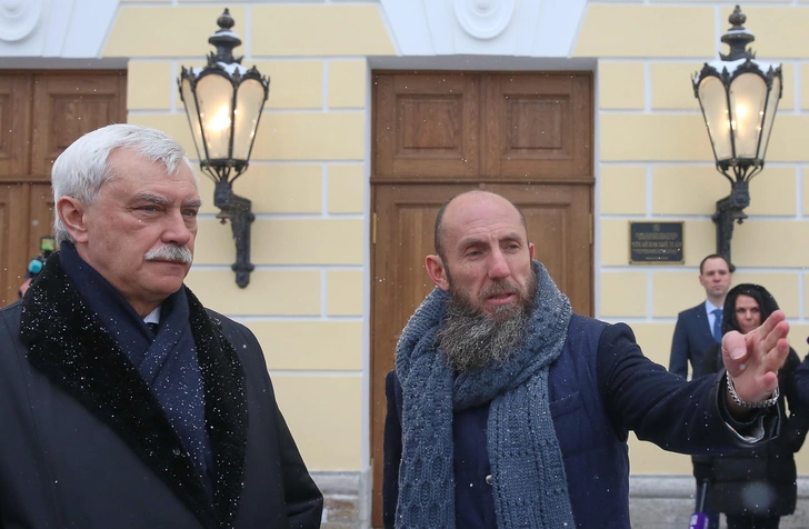 Владимир Кехман с губернатором Санкт-Петербурга Георгием Полтавченко на экскурсии в Михайловском театре. 2018-й год