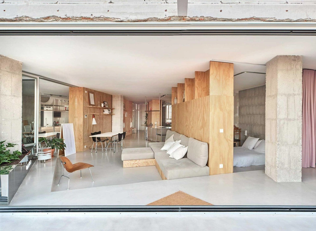 Сталь и фанера: квартира в Барселоне | Источник: Хосе Эвиа