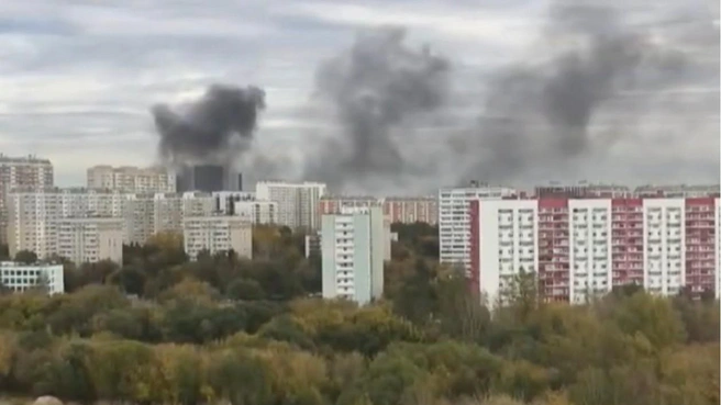 Пожар произошел в промзоне в районе Медведково в Москве | Источник: «Москва с огоньком» / T.me