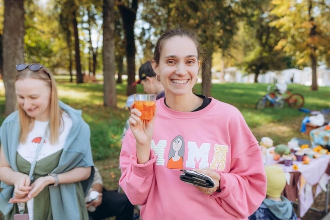 Многодетная мама занимается еще и общественной работой, организовывает детские ярмарки | Источник: Галя Минакина / Vk.com