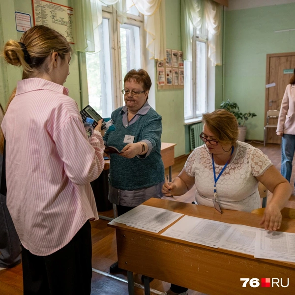 1 июня школьники сдавали ЕГЭ по истории, литературе и химии | Источник: Александр Куренной / 76.RU