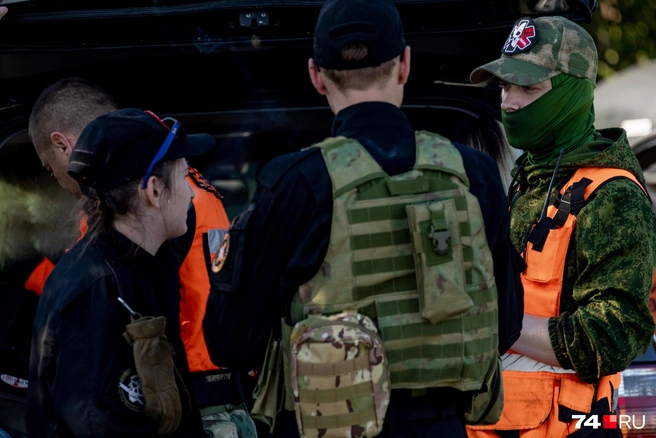 Волонтеры прочесывали местность, проверяли заброшки, расклеивали листовки | Источник: Наталья Лапцевич