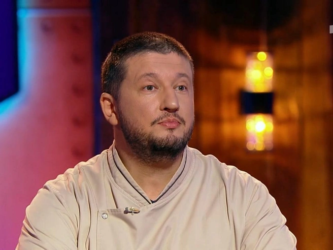 Победительница выбрала команду шефа Рената Агзамова. | Источник: «Пятница!»