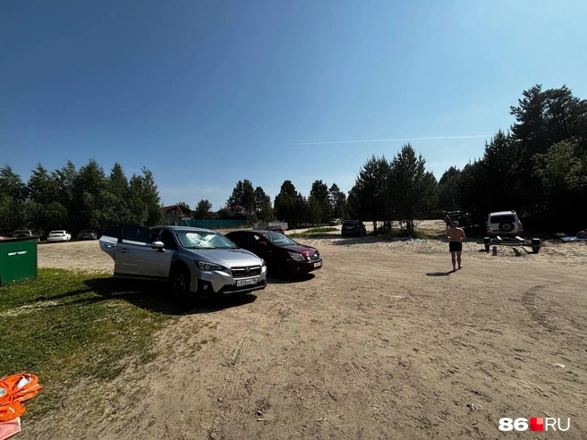 Автомобилисты выезжают на водоемы за пределы города | Источник: Анастасия Шевякова / 86.RU