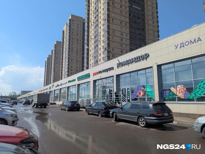 Рядом&nbsp;— много конкурентов | Источник: Мария Ленц / NGS24.RU
