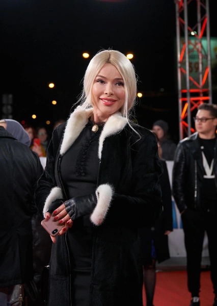 Алена Кравец | www.starhit.ru