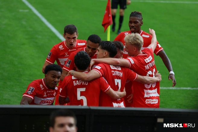 Эмоции футболистов после первого гола | Источник: Артем Устюжанин / MSK1.RU