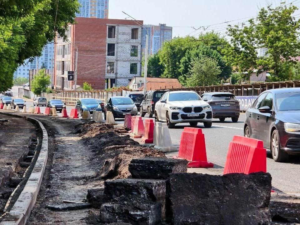 Без сужения дороги не обойтись: в мэрии Уфы ответили на претензии водителей из-за ремонта на Айской
