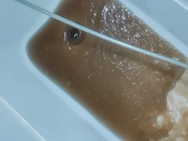 Такая вода часто идет на проспекте Чекистов | Источник: Совет ЮМР / T.me