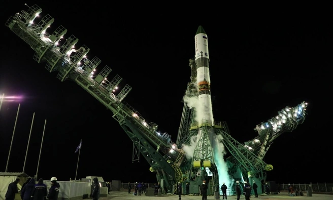 Ракета, расписанная под хохлому, вывела на орбиту корабль с новогодней едой для космонавтов | Источник: roscosmos.ru