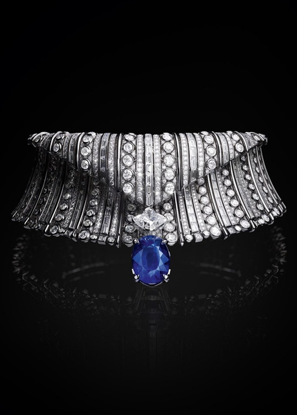Ана де Армас представила ослепительную коллекцию высокого ювелирного искусства Louis Vuitton
