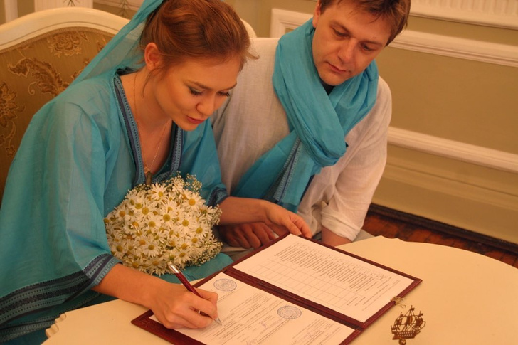 «Круче парня в моей жизни не было»: Мария Машкова поздравила мужа с 10-летием свадьбы