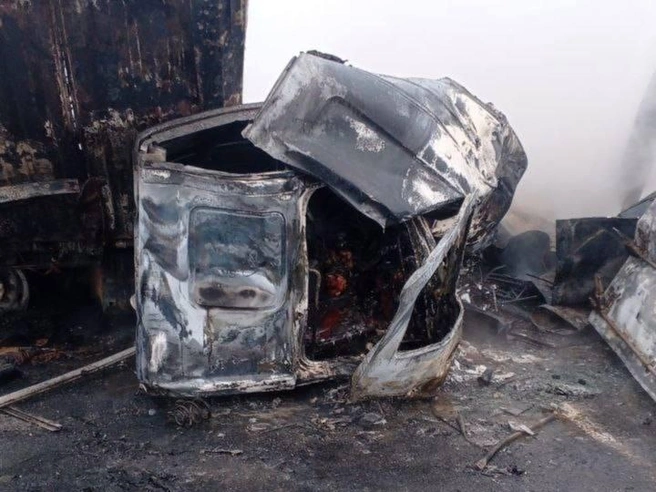 Горели две машины | Источник: Пресс-служба ГУ МВД России по Новосибирской области