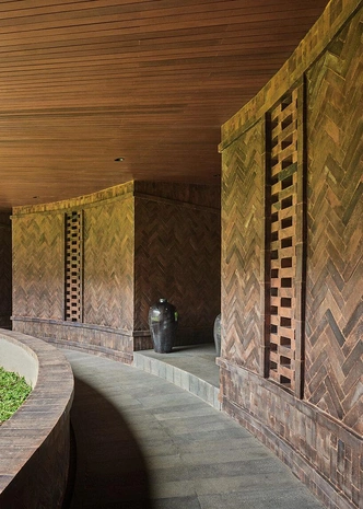 Источник: KIE