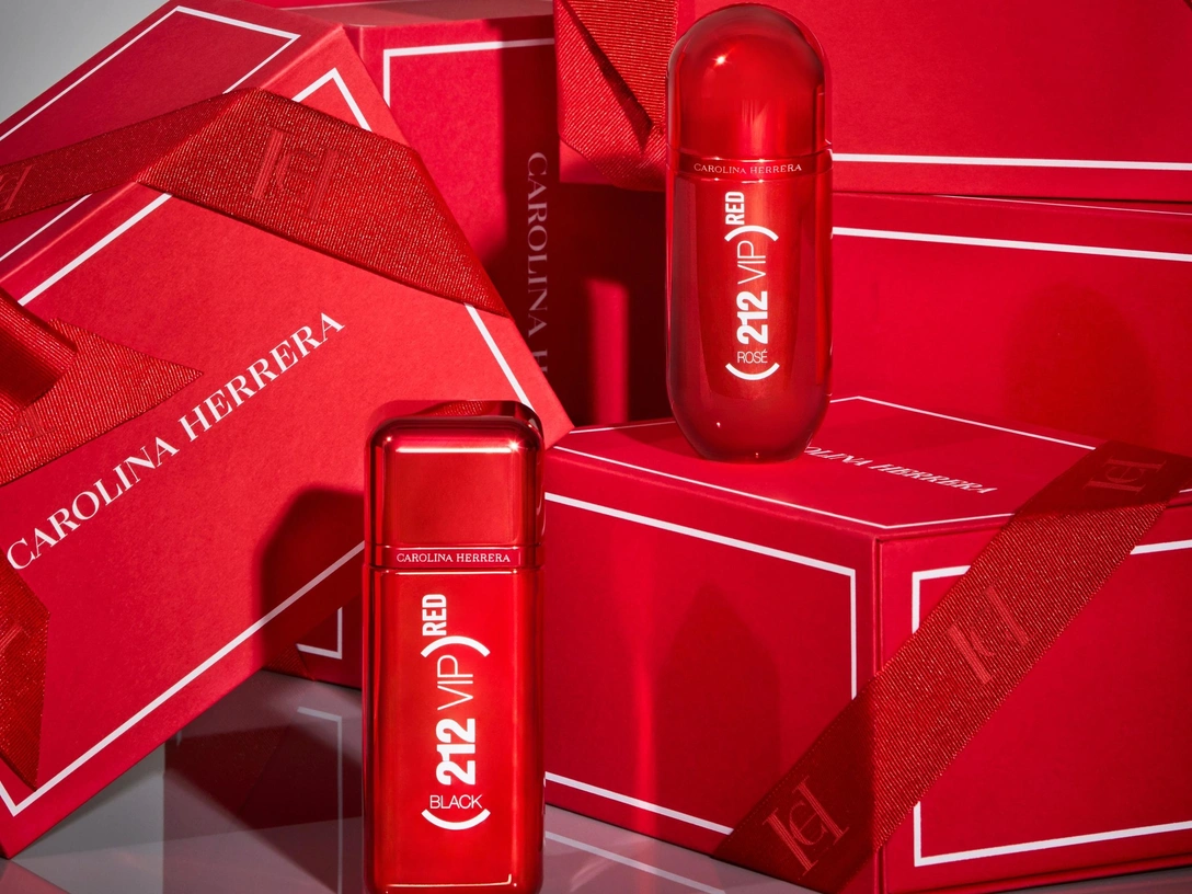 Аромат дня: (212) RED VIP от Carolina Herrera | marieclaire.ru