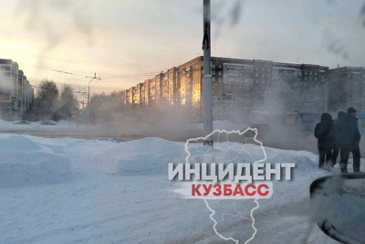 Комсомольский проспект в Кемерове затопило после прорыва