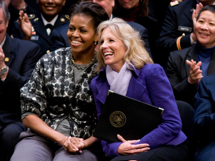 Мишель Обама и Джилл Байден в университете Джорджа Вашингтона, 11 ноября 2009