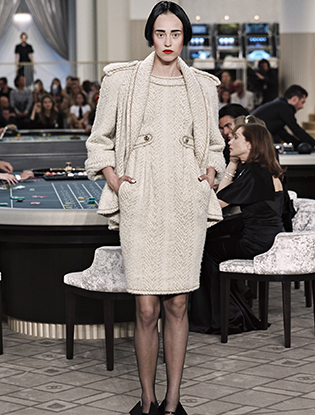 Неделя Высокой моды в Париже: Chanel FW2015/16